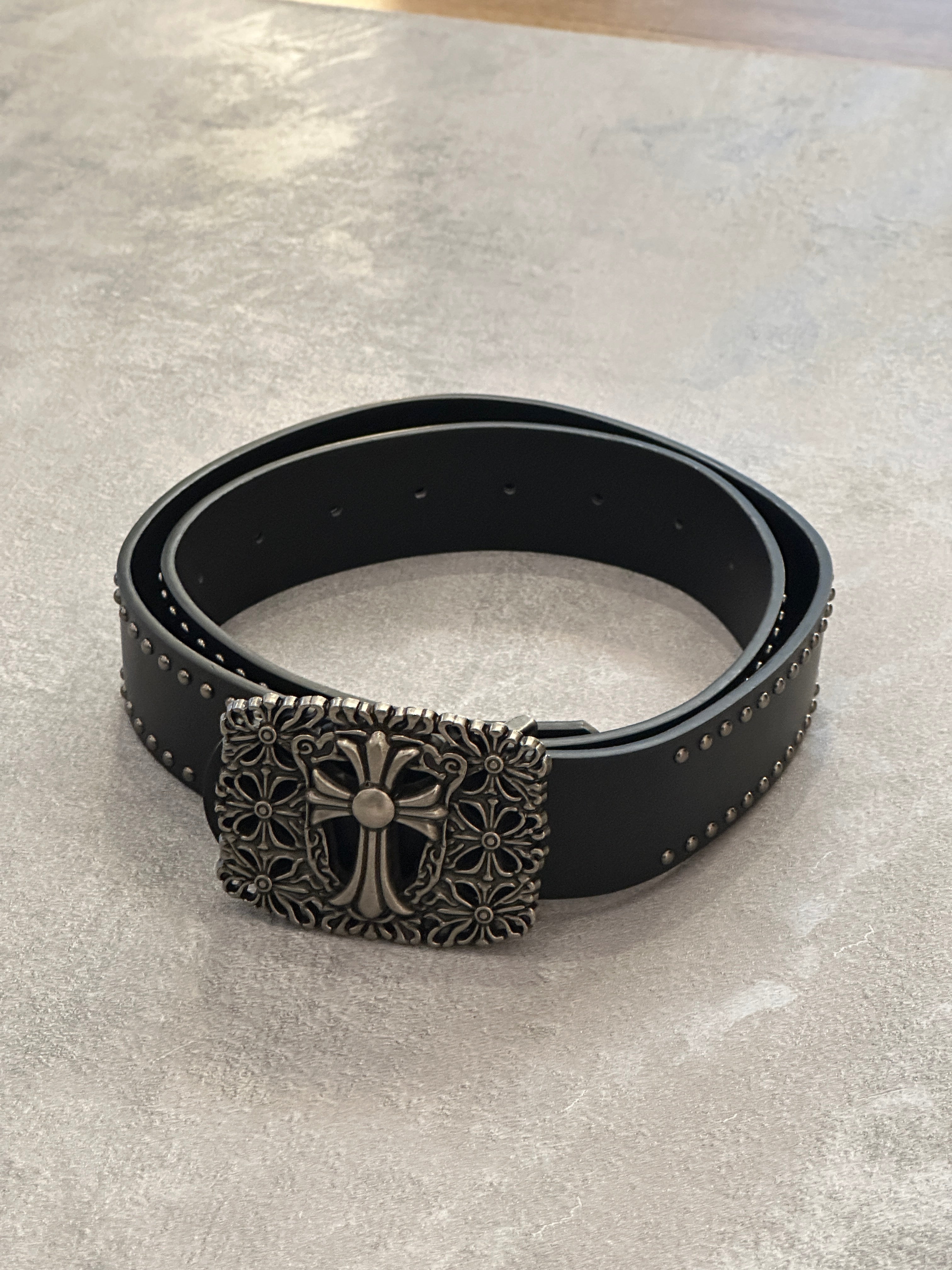 Cintura stile ch con borchie