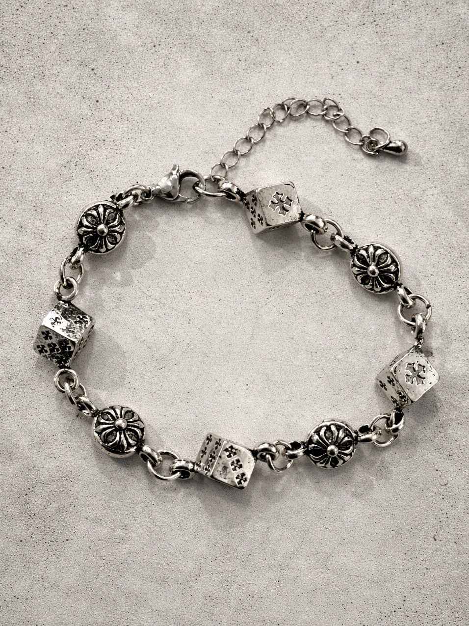 Bracciale gothic style