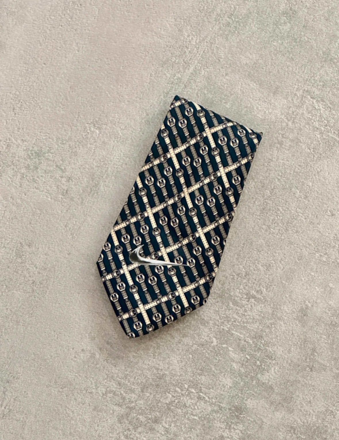 Cravatta Nike swoosh silver