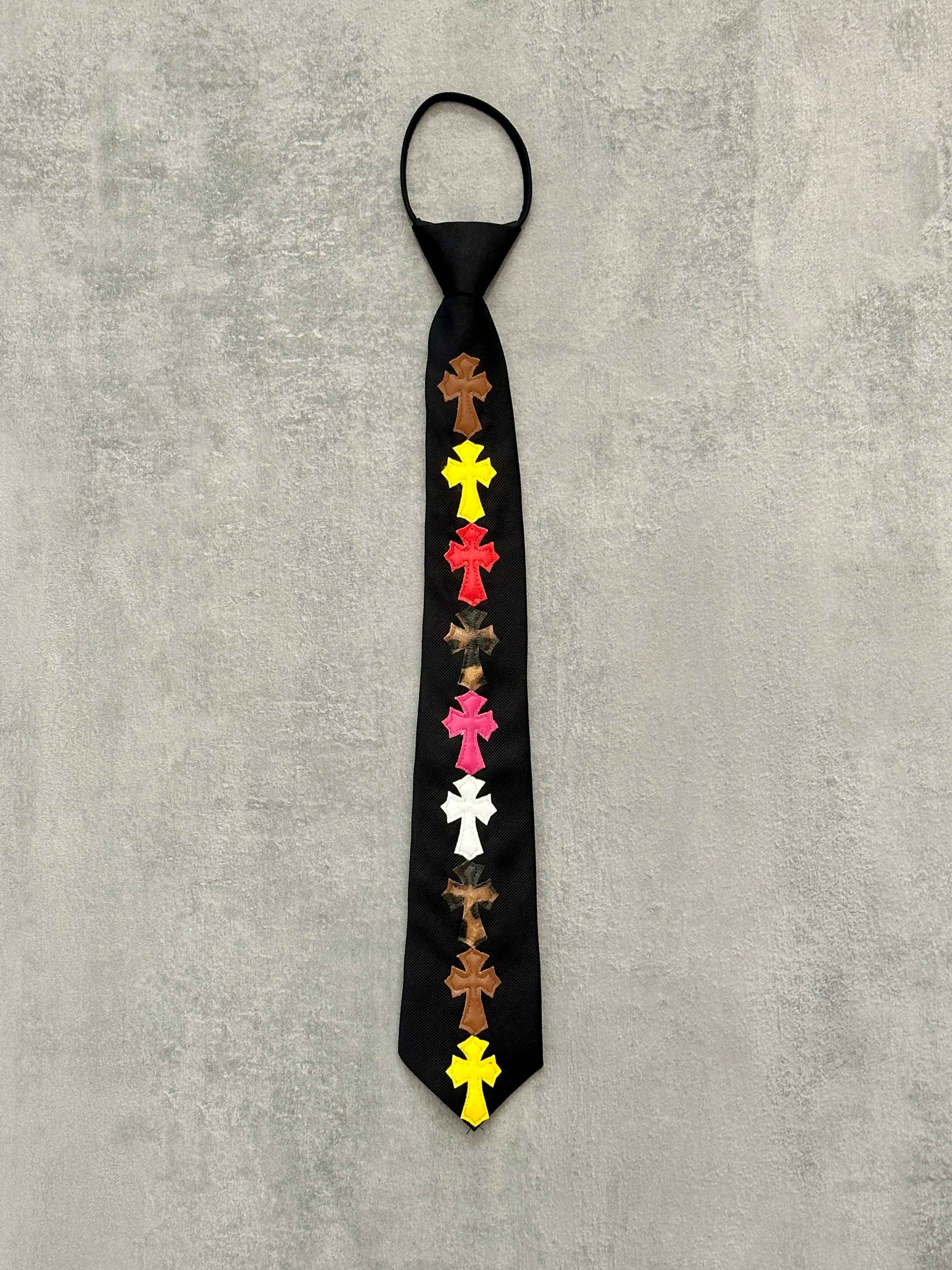 Cravatta con croci multicolor