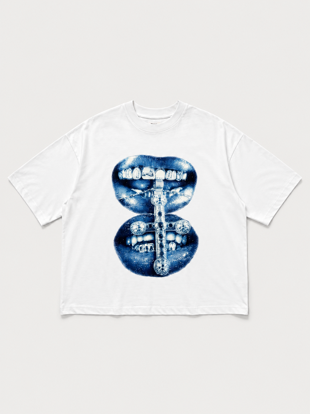 T-shirt graphic lips cross boxy fit