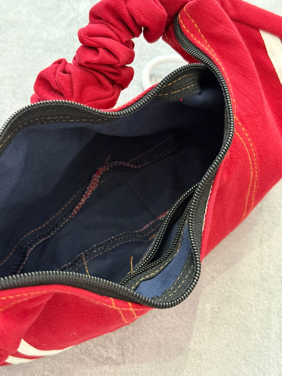 Borsa Adidas rosso ciliegia