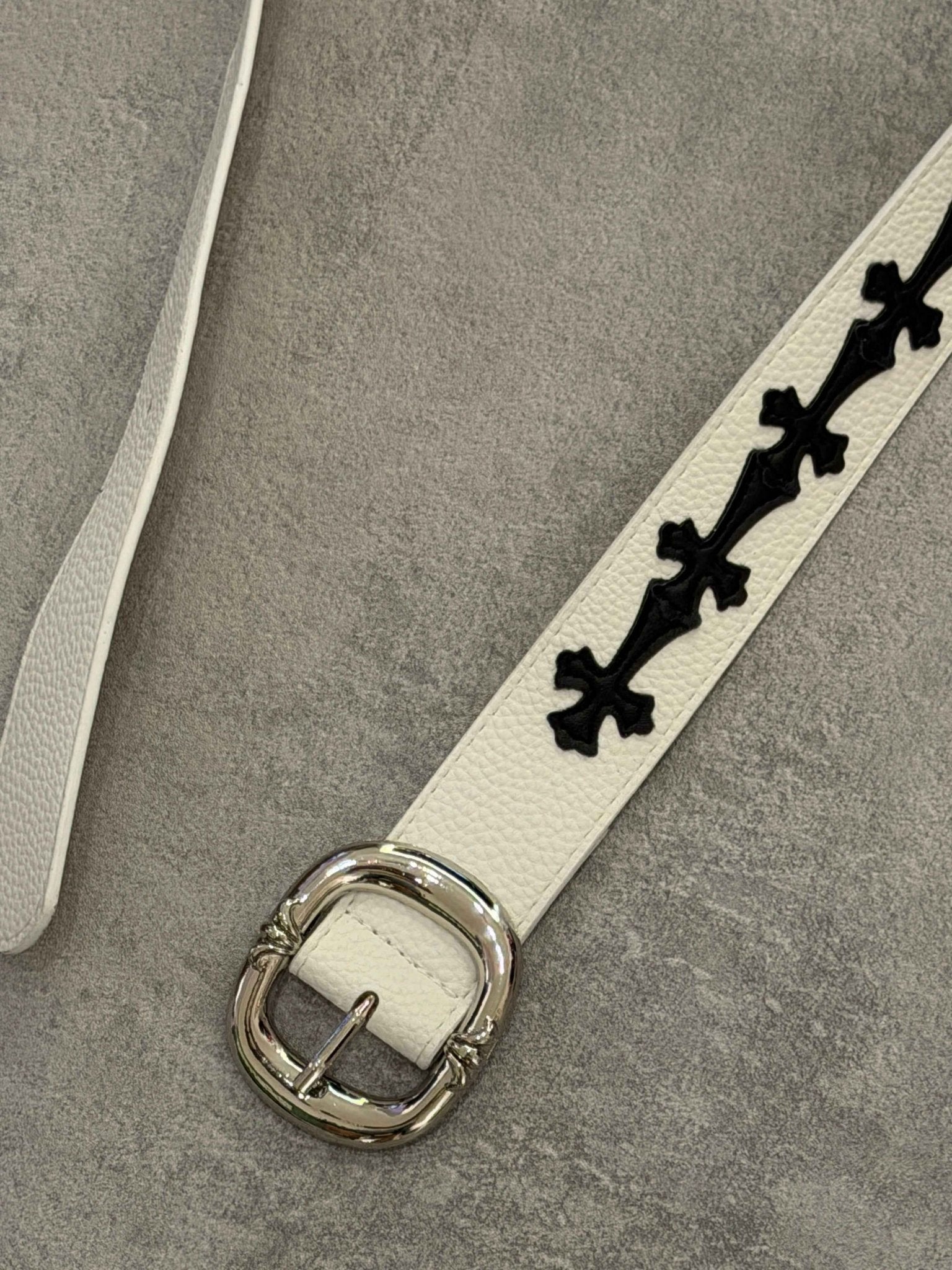 Cintura bianca croci nere | Sporty Vintage Torino