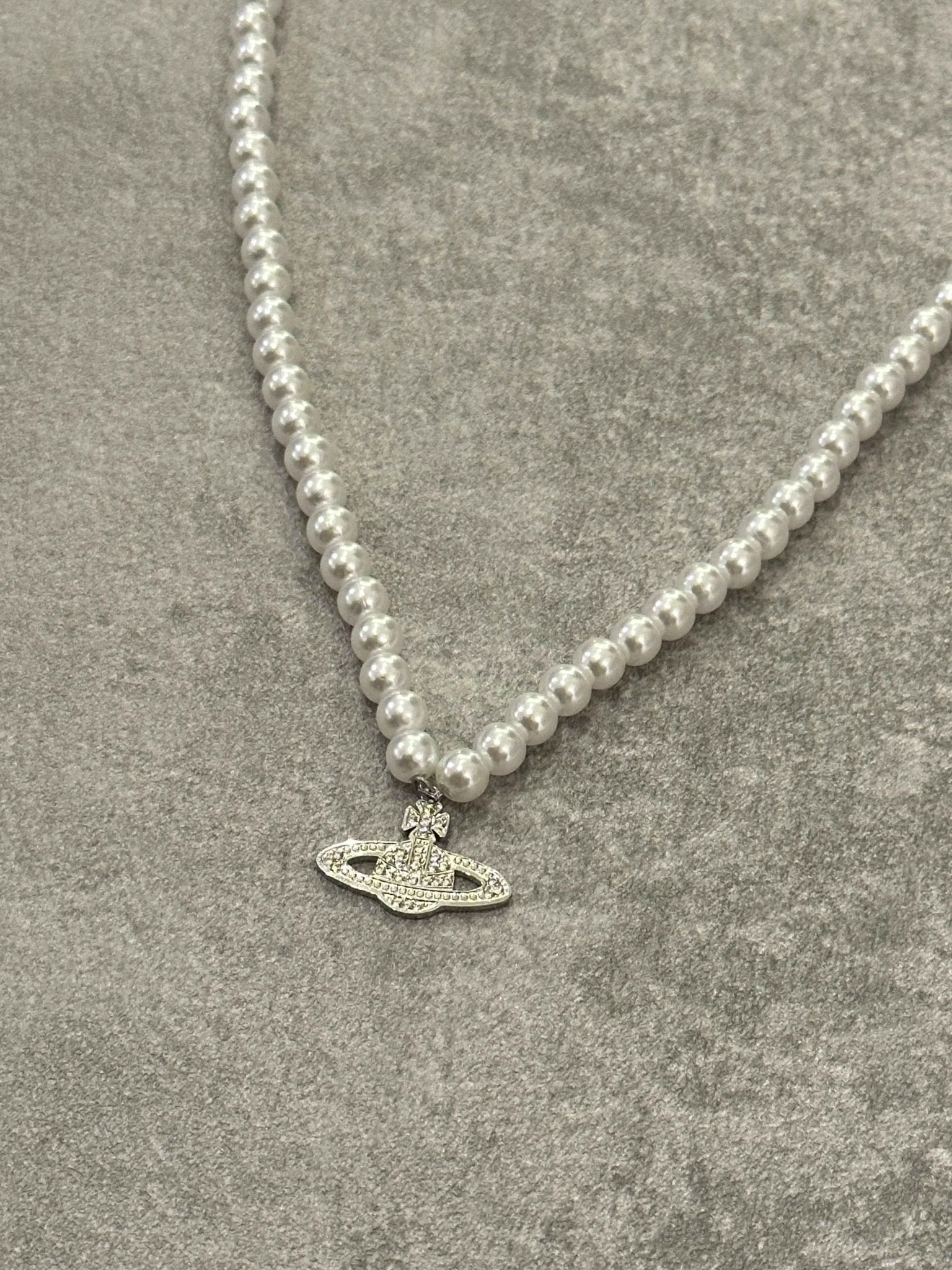 Collana di perle ciondolo silver | Sporty Vintage Torino