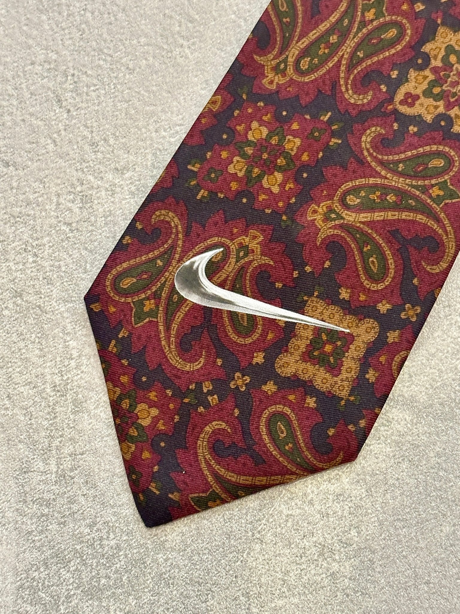 Cravatta vintage logo Nike | Sporty Vintage Torino